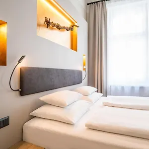 4* Отель Rathaus - Wein & Design
