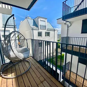  Апартаменты Modern With Balcony & Free Parking - Nearby Metro