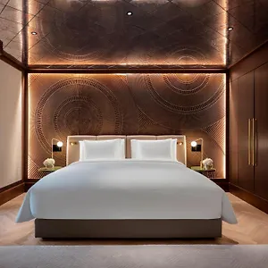 5* Отель Almanac Palais