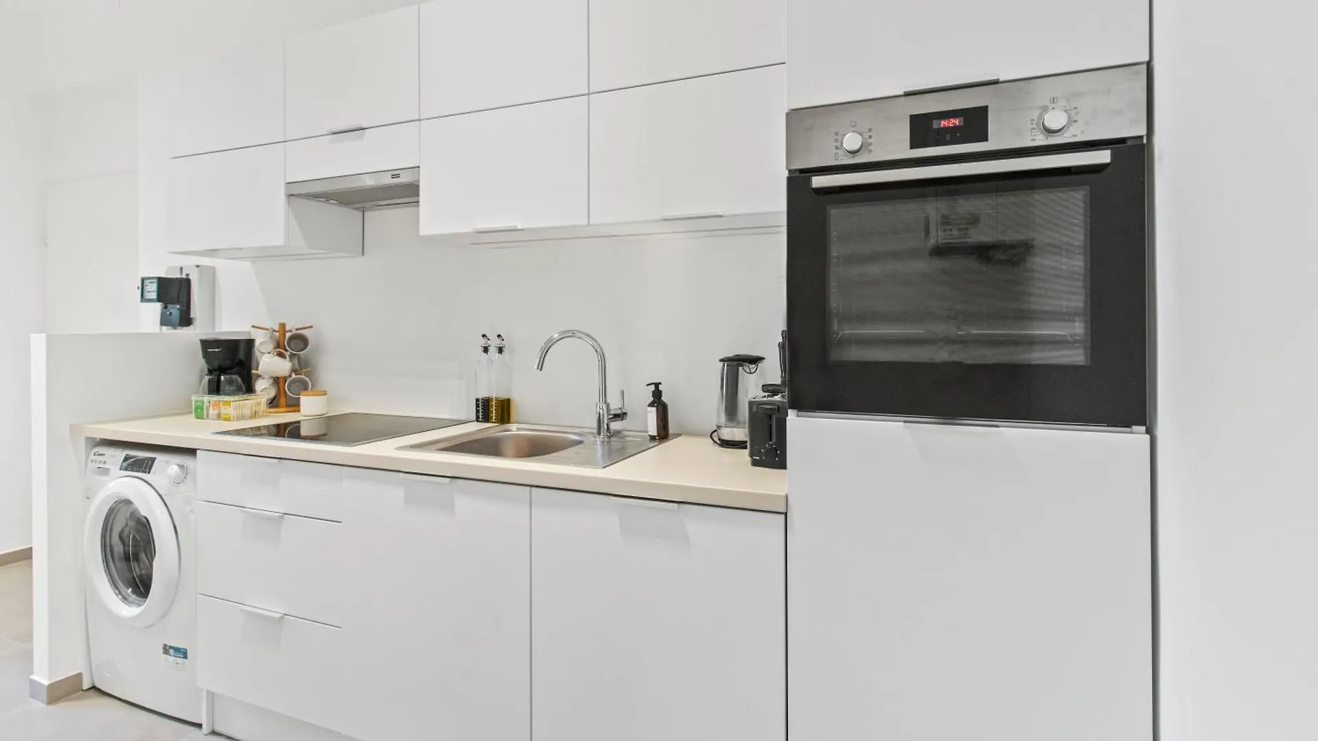 Balcony Apartment, 4 Min To U3 Zipperer Strasse Wiedeń 0*,