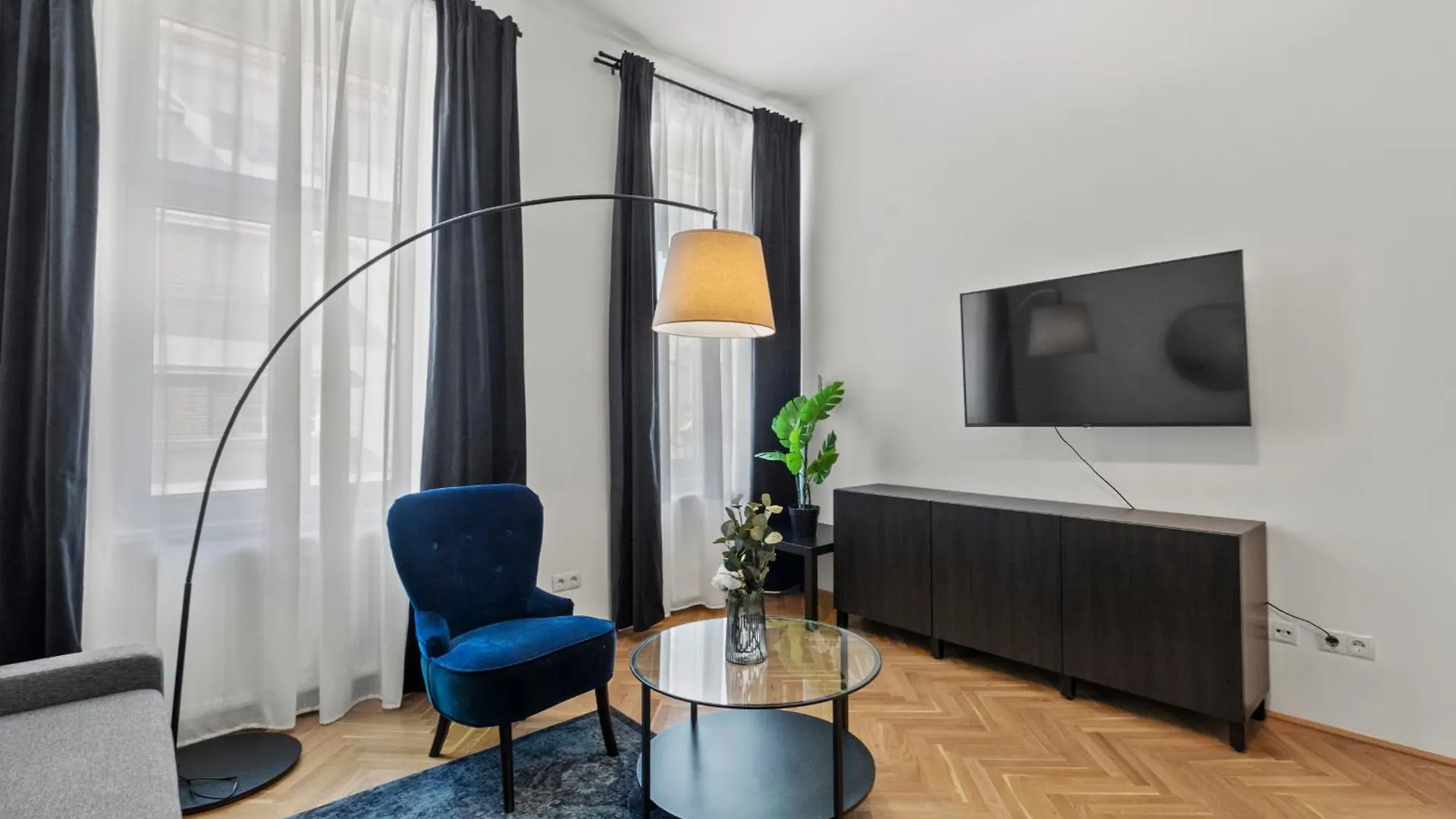 Balcony Apartment, 4 Min To U3 Zipperer Strasse Wiedeń