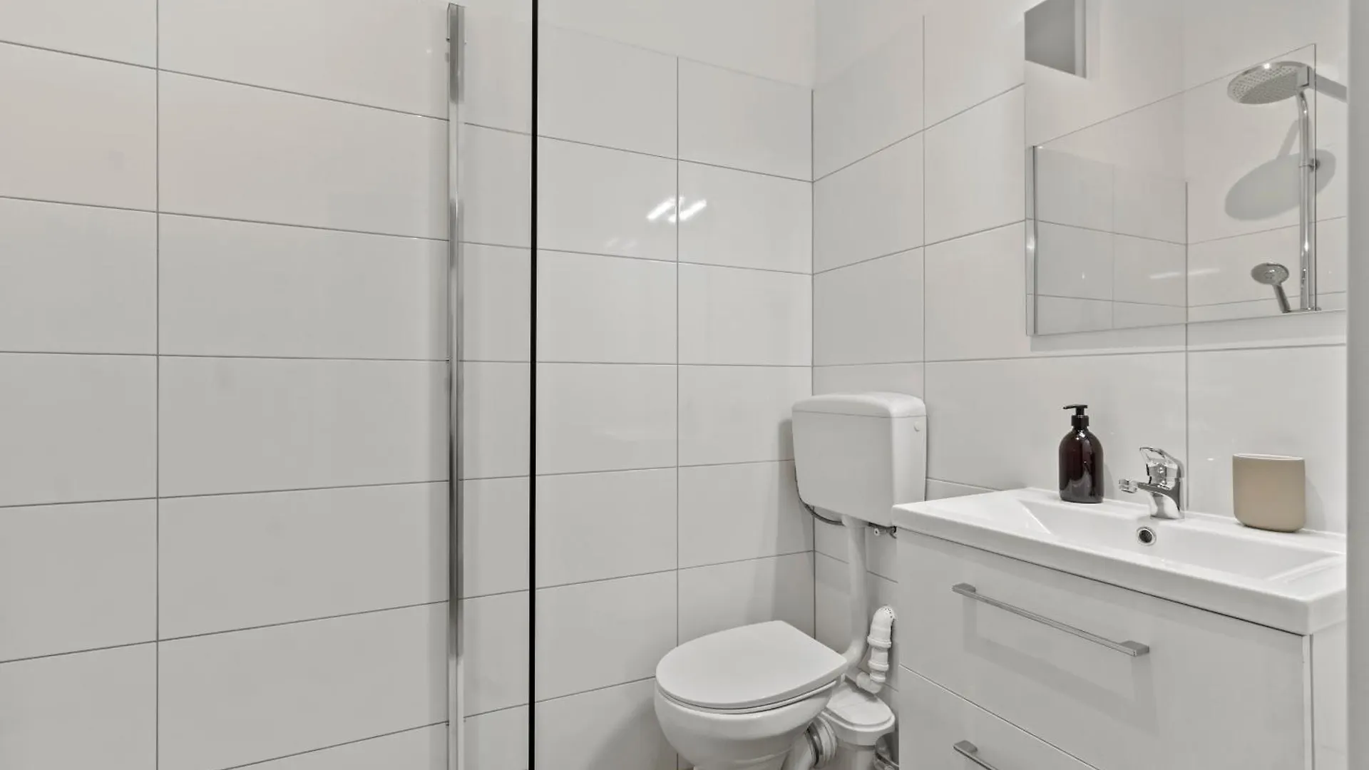 Balcony Apartment, 4 Min To U3 Zipperer Strasse Wiedeń 0*,