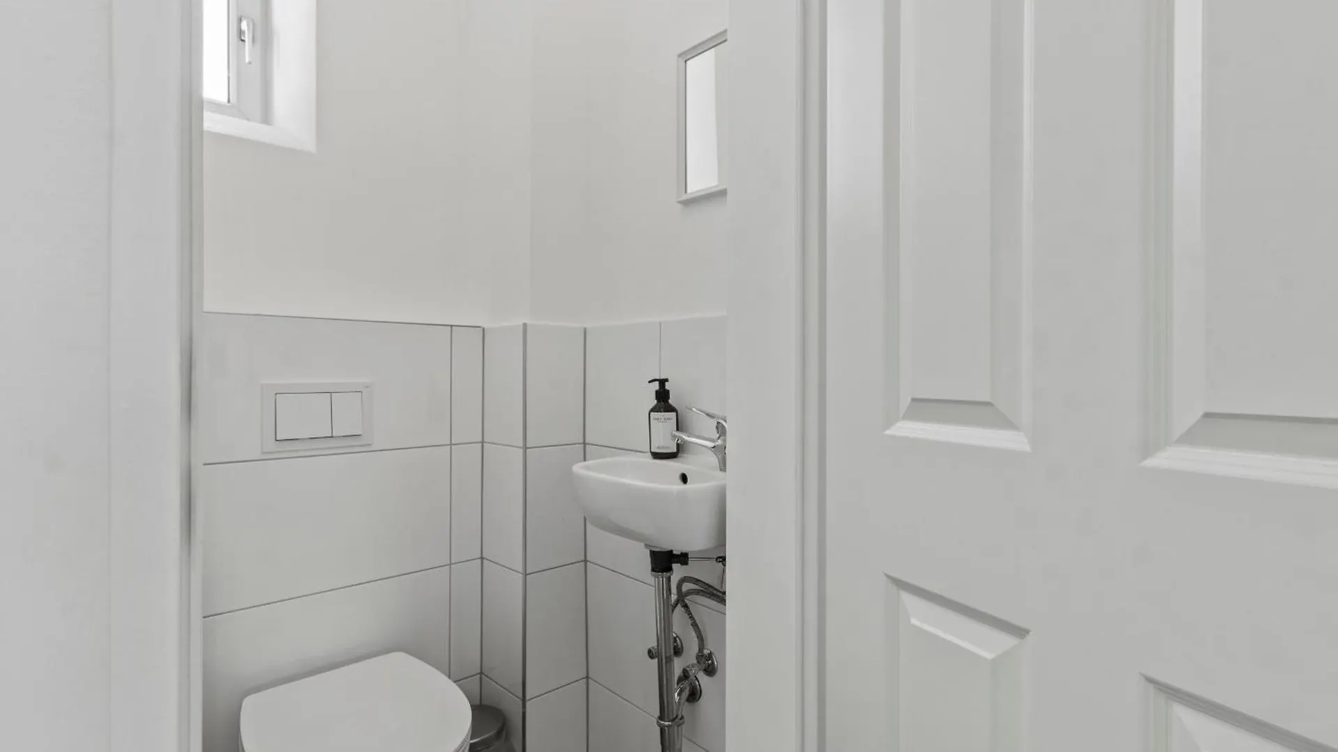 Apartament Balcony Apartment, 4 Min To U3 Zipperer Strasse Wiedeń