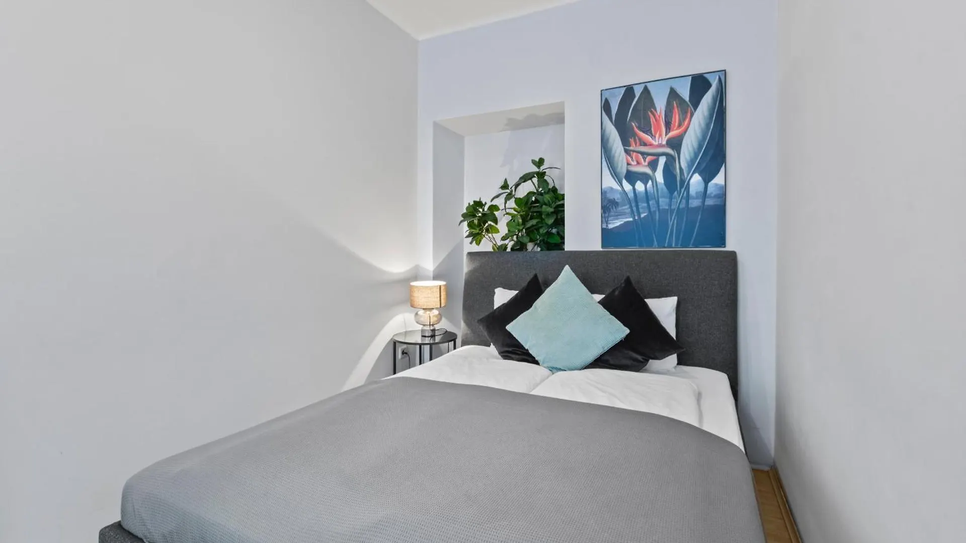 Balcony Apartment, 4 Min To U3 Zipperer Strasse Wiedeń Austria